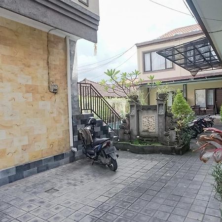 Taxa Uma Guest House Kuta  Exterior photo